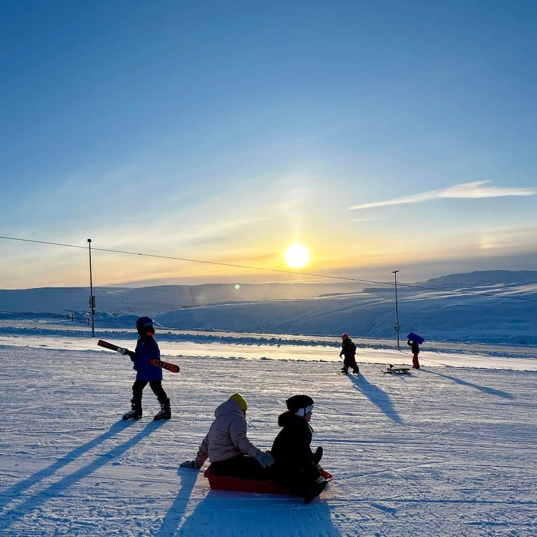 f3b5437d-5a5e-4968-9771-7faf3ed07607