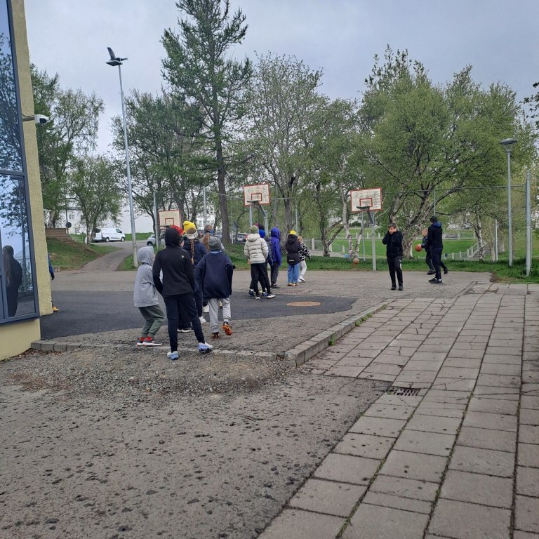 008d7c5c-9680-4f29-9cc9-17075a6d3422