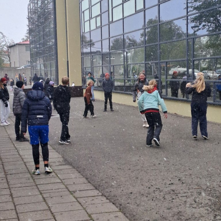 c4811ac3-c599-4df8-87e7-393af098dbdd