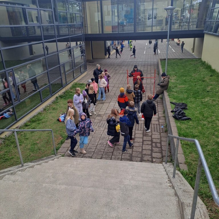 e92eed3b-b483-44cc-a5e1-131c292d6a5e