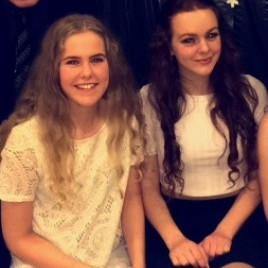 ÁRSHÁTÍÐARUNDIRBÚNINGUR!  Eftir Ragnheiði Lóu Snædal og Andreu Hansen.