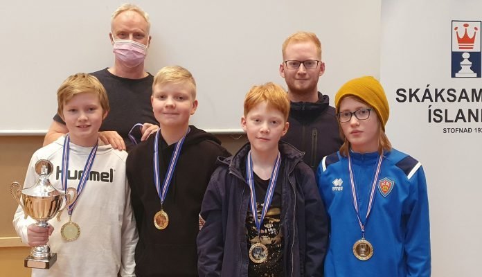 Góður árangur skáksveitar Brekkuskóla