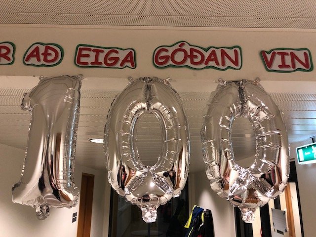 100 daga hátíð hjá 1. bekk