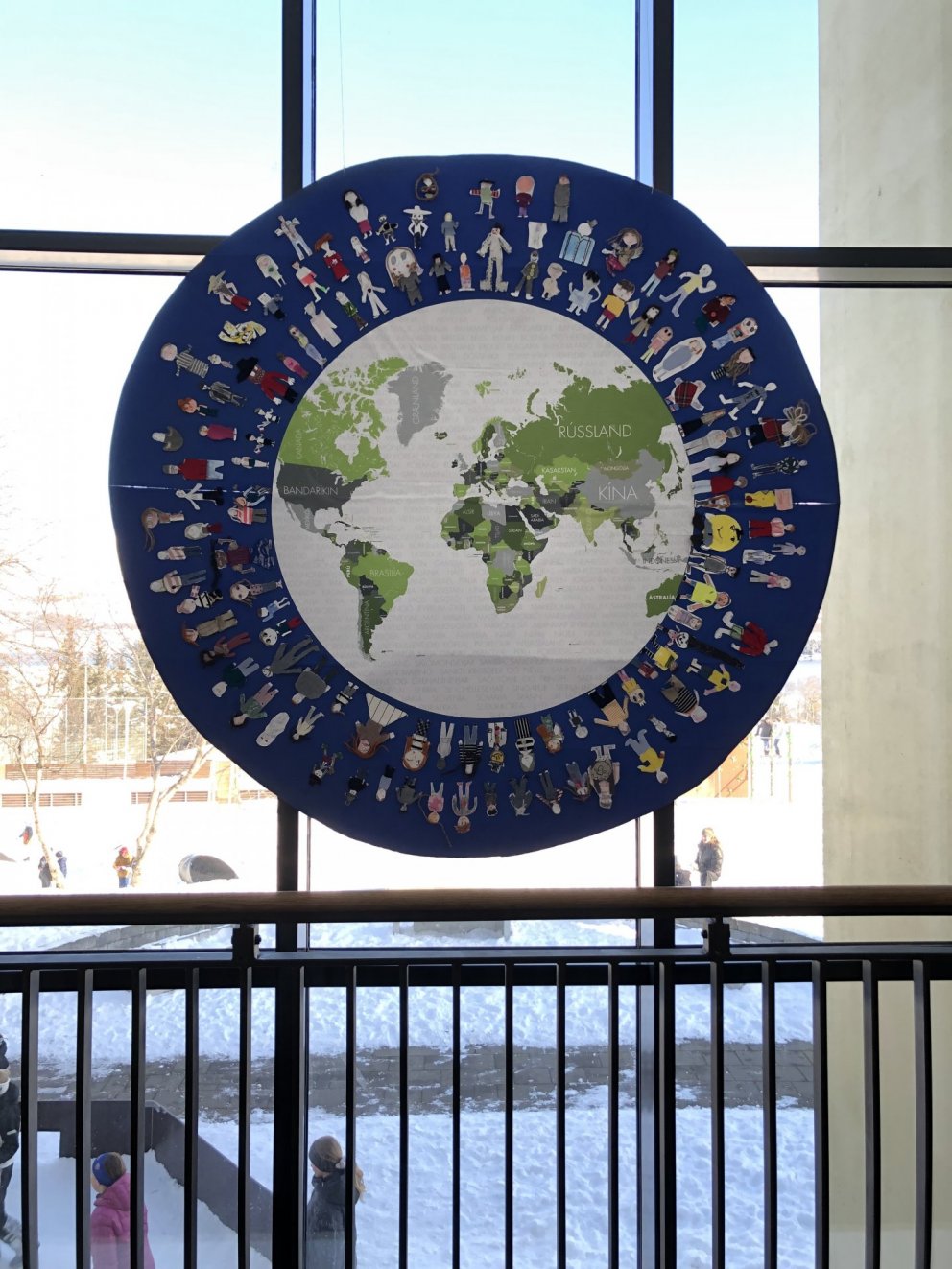 Fjölmenning í Brekkuskóla - afrakstur þemadaga