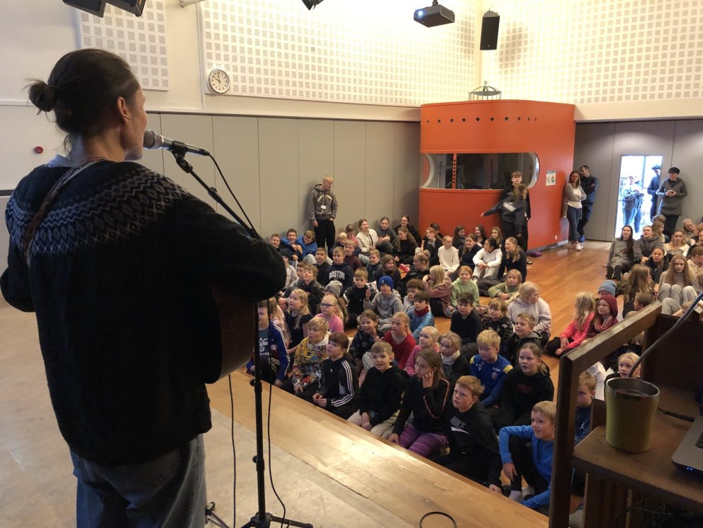 Söngsalur í Brekkuskóla