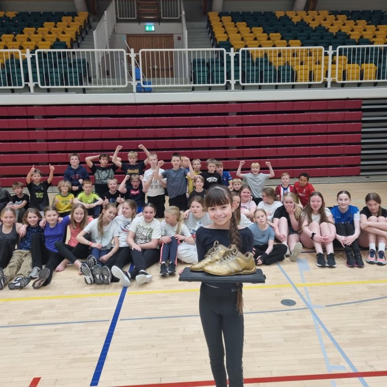 7. bekkur vinnur gullskóinn í „Göngum í skólann“ verkefninu!